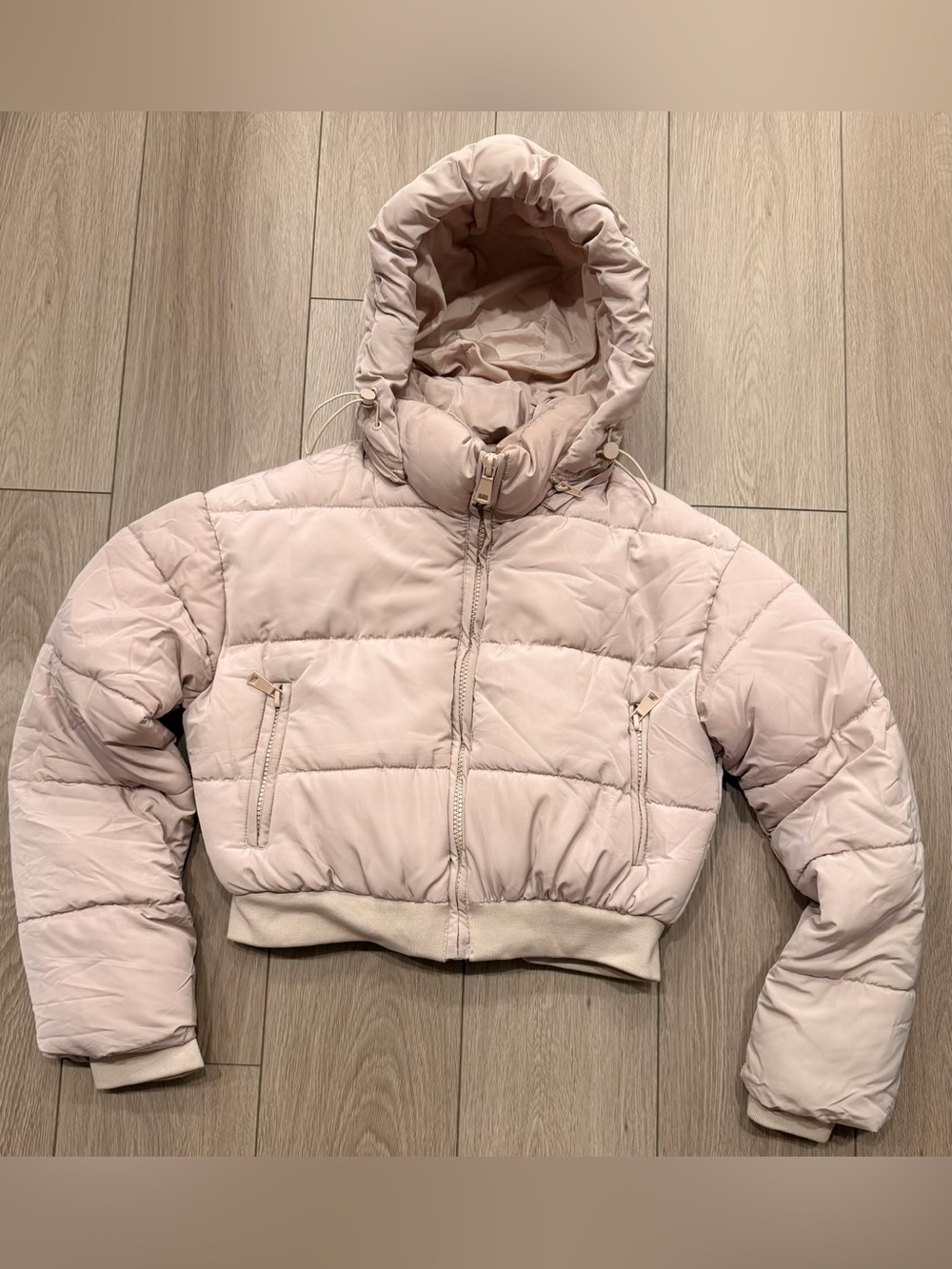 New- Jr Women's Size Small Cropped Puffer Jacket with Hood- hood removes!